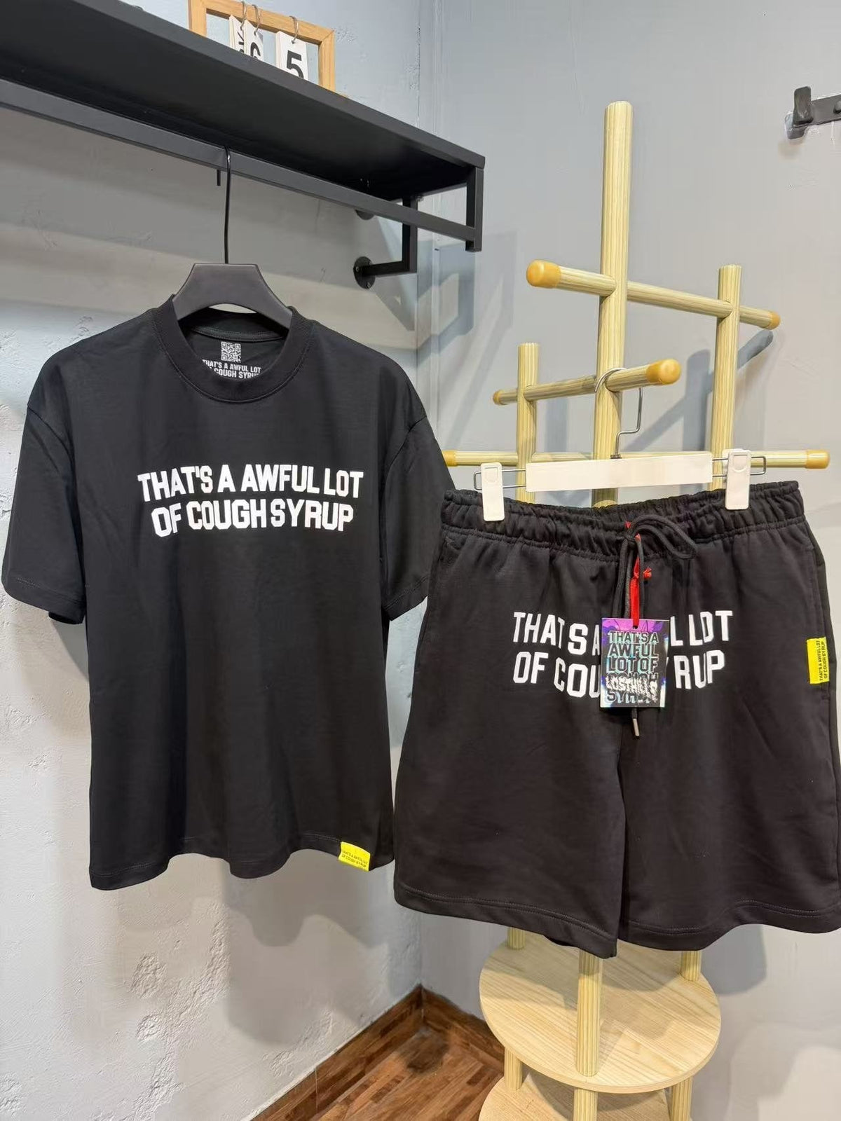 THAT'S A AWFUL LOT OF COUGH SYRUP Graphic Short-Sleeve Set ¡ª hero